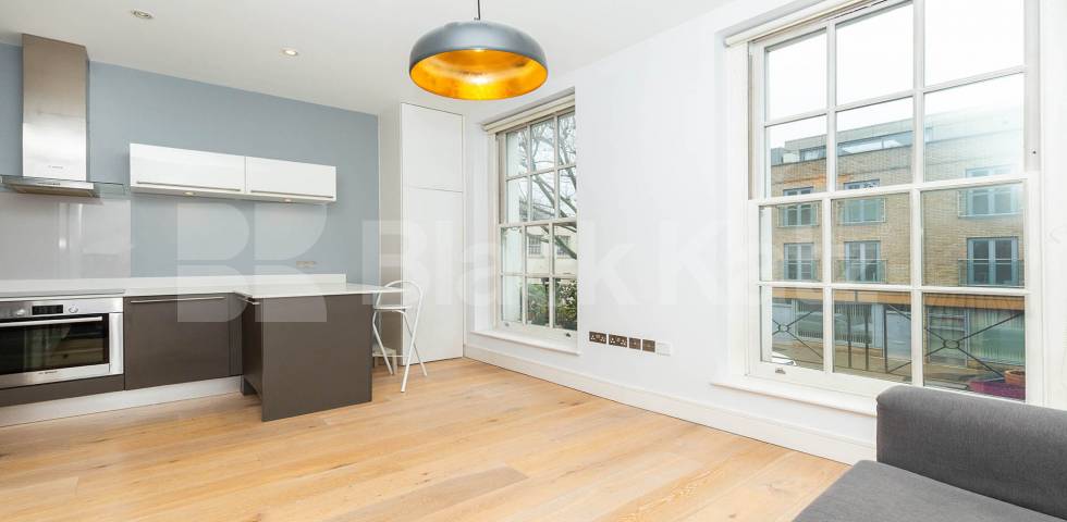 Modern one bed with luxury fittings walking distance to Camden Murray Street, Camden